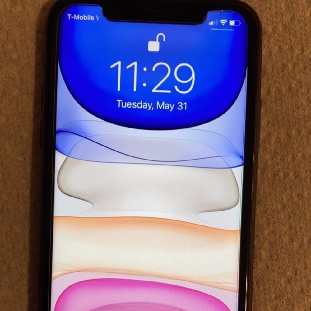 iPhone 11 - Picture 7 of 8